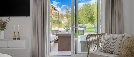 3 室のベッドルーム、アイロン / アイロン台、旅行用ベビーベッド、WiFi (無料)