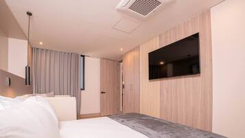 Bügeleisen/Bügelbrett, Reisekinderbett, WLAN, Bettwäsche