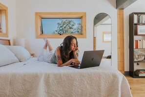 Fer et planche à repasser, Wi-Fi, draps fournis