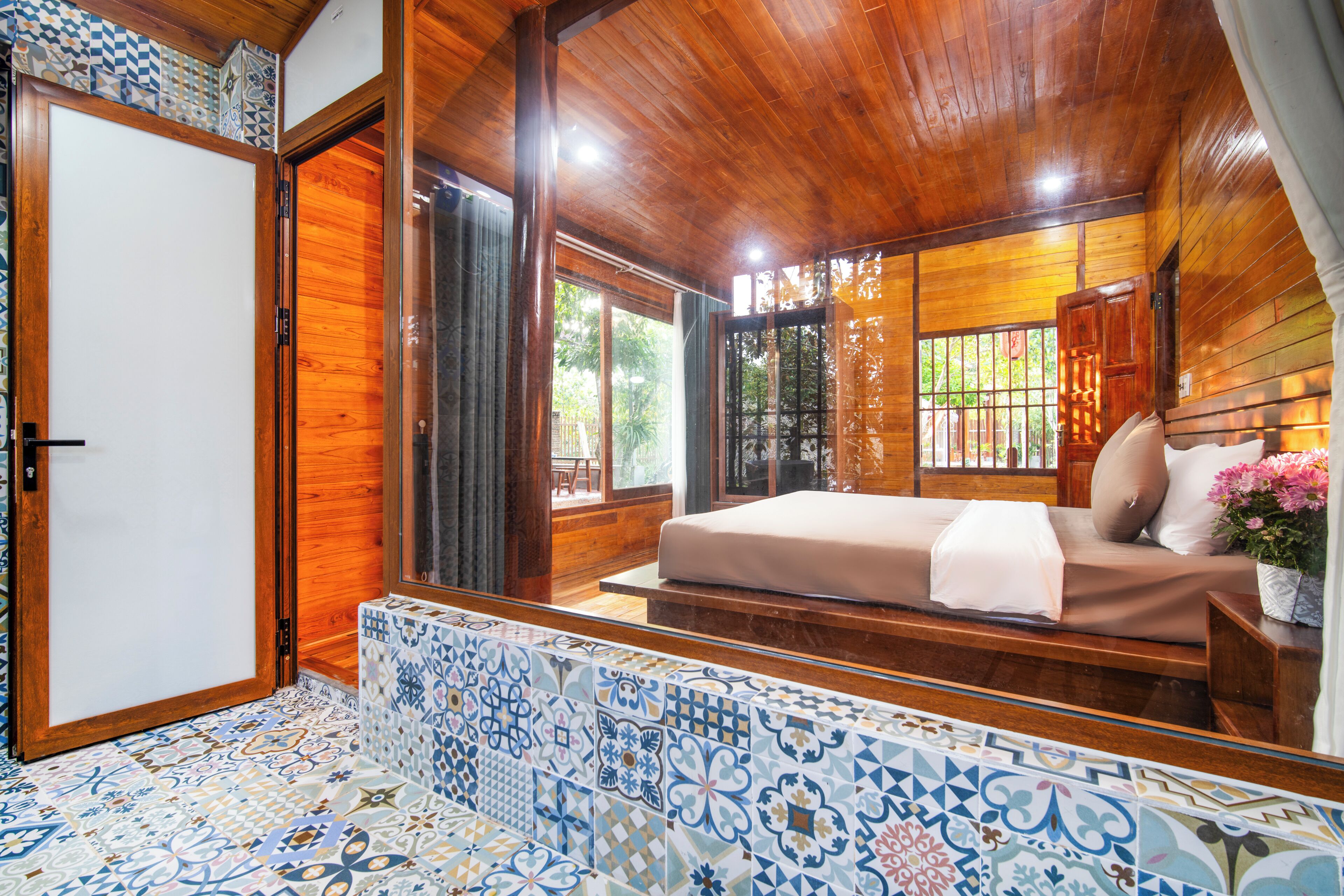 基础双人房, 花园景观 | 笔记本电脑工作区、遮光窗帘、熨斗/熨板、免费 WiFi