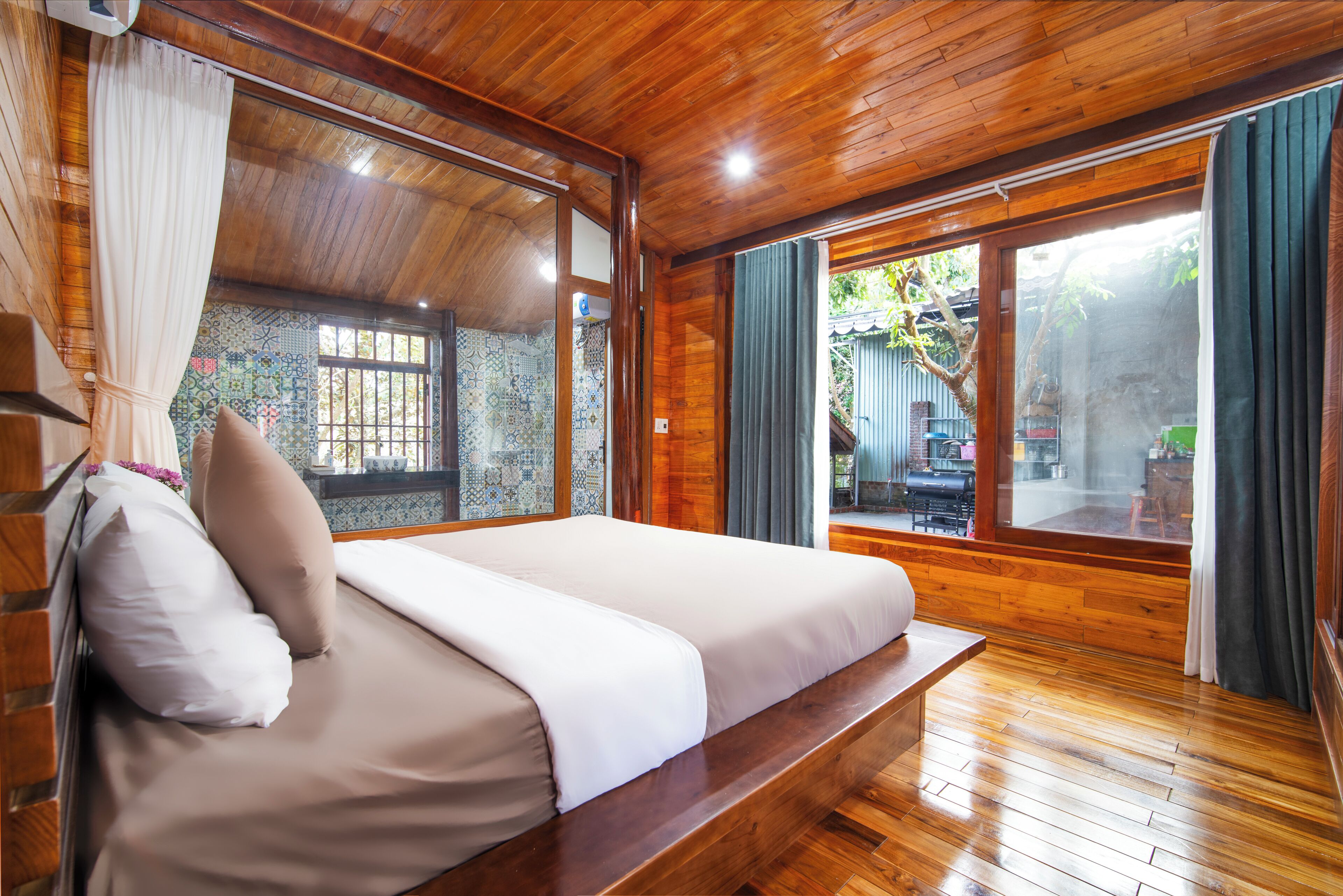 基本雙人房, 花園景 | 手提電腦工作空間、遮光窗簾/窗簾、熨斗/熨衫板、免費 Wi-Fi