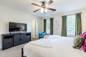 5 habitaciones, tabla de planchar con plancha, internet y ropa de cama 