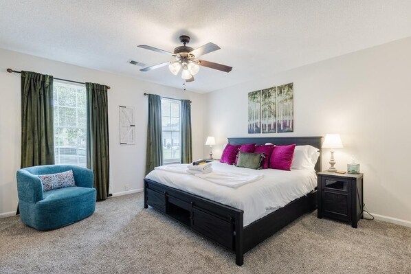 5 habitaciones, escritorio, tabla de planchar con plancha y wifi gratis 