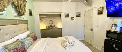 1 bedroom, iron/ironing board, bed sheets