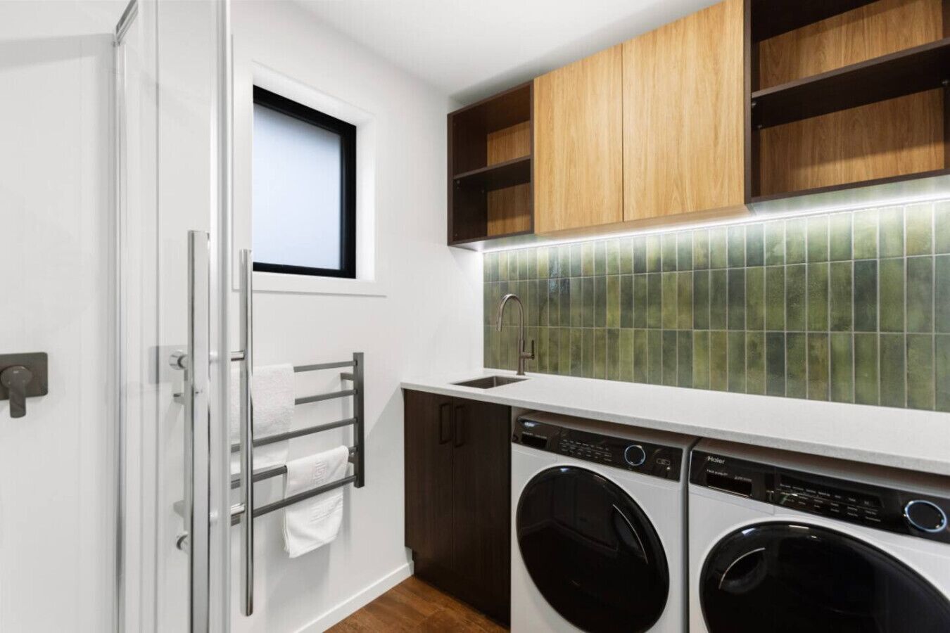 المنشأة من الداخل