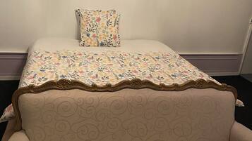 House, Multiple Bedrooms, Garden View