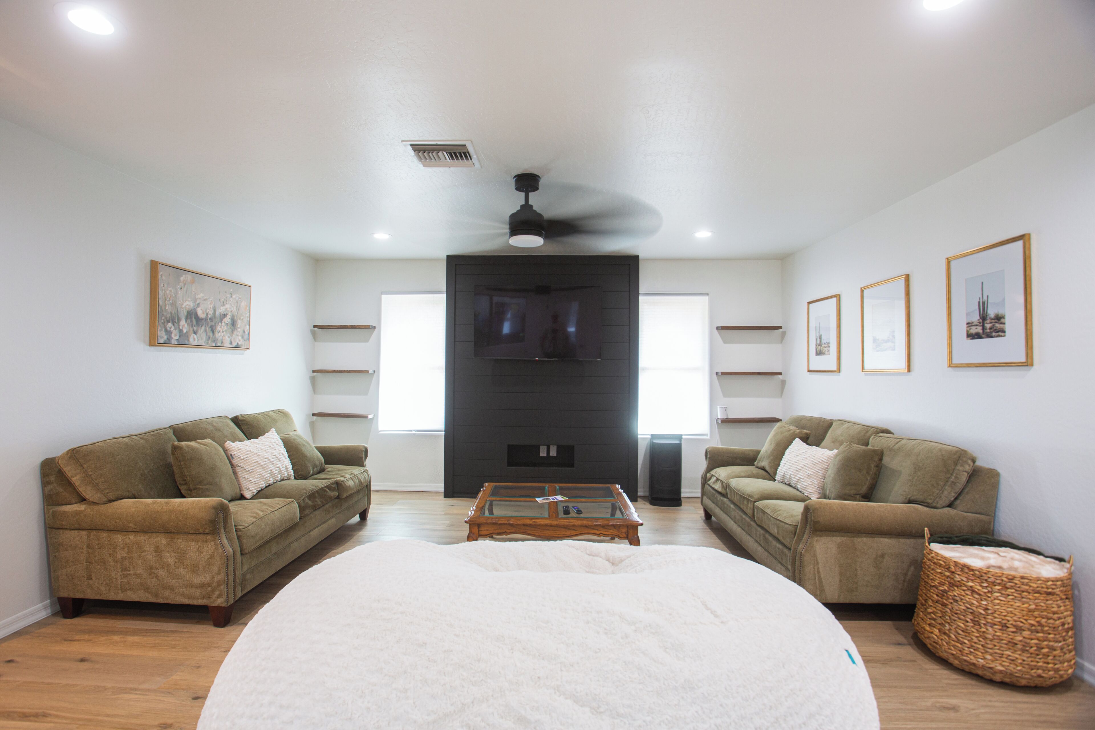 4 bedrooms, desk, iron/ironing board, free WiFi