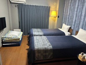 1 غرفة نوم ومكتب ومكواة/لوح كي وواي فاي مجانًا