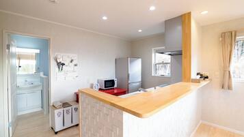 雪櫃、微波爐、爐具、廚房用具/餐具/器皿