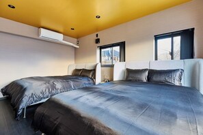 5 bedrooms, free WiFi, bed sheets