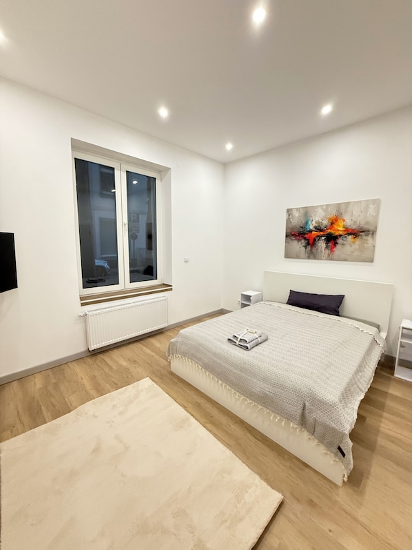 1 Schlafzimmer, Schreibtisch, Bügeleisen/Bügelbrett, kostenloses WLAN