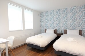 6 makuuhuonetta, työpöytä, silitysrauta/-lauta, ilmainen Wi-Fi