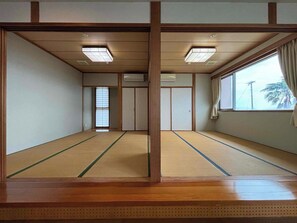 Interior - Entire building available for rent Maximum 22 pe / Ibusuki Kagoshima (Ibusuki)