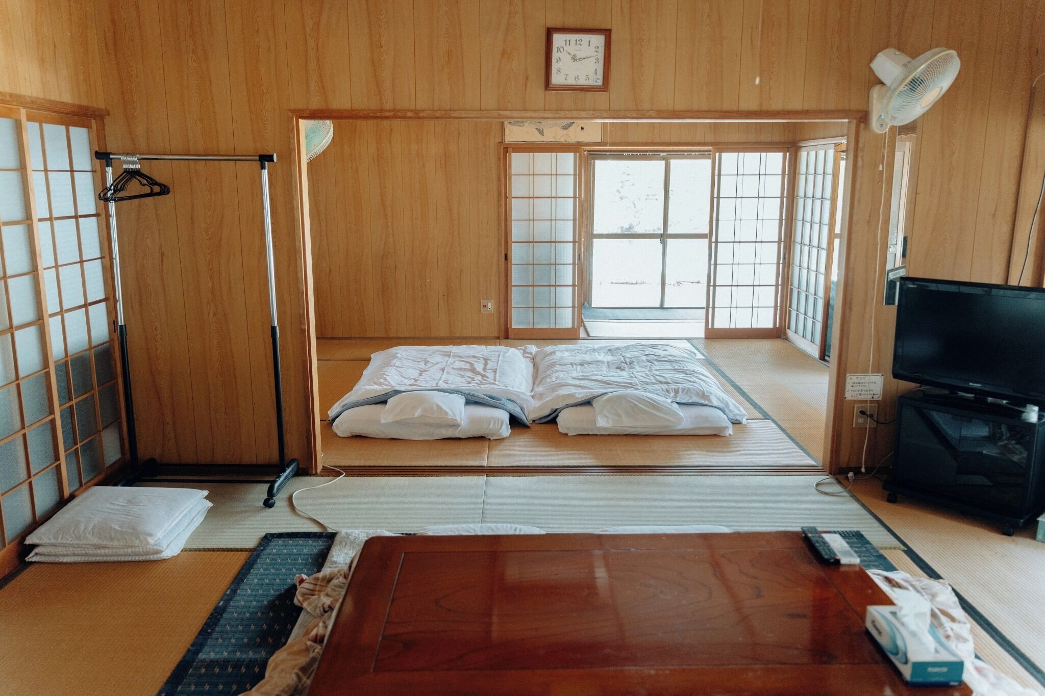 Desk, free WiFi, bed sheets