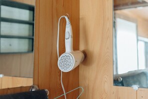 ヘアドライヤー、タオル