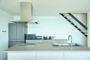 Fridge, microwave, stovetop, cookware/dishes/utensils