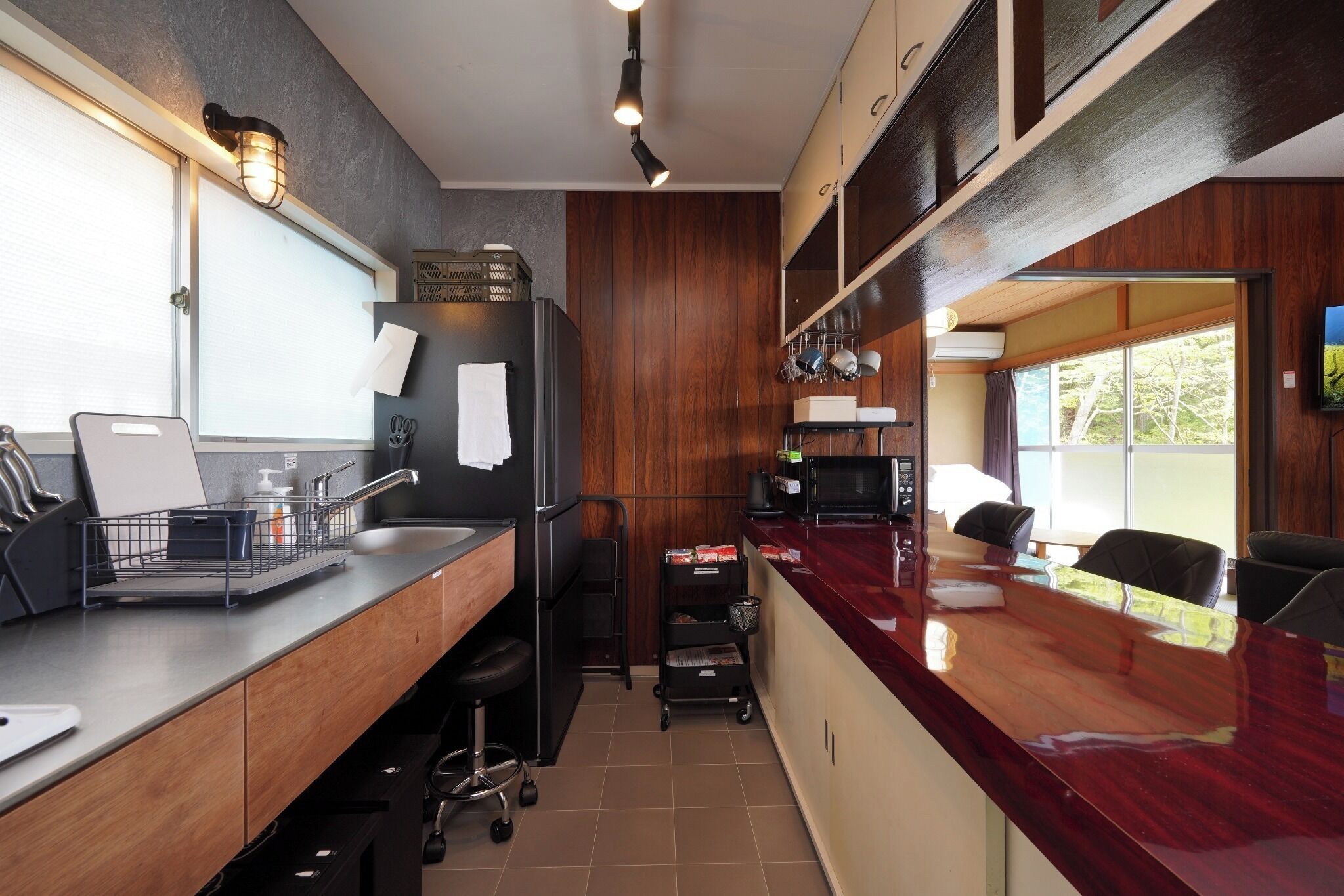 Fridge, microwave, stovetop, cookware/dishes/utensils