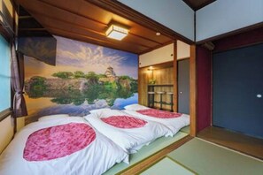 Een bureau, gratis wifi, beddengoed