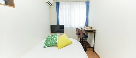 1 bedroom, free WiFi, bed sheets