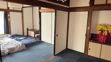 2 多间卧室、办公桌、免费 WiFi