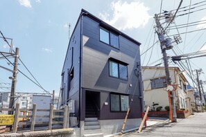 Exterior - 2minute walk from Togoshiginza Stationaccommoda / Shinagawa-ku Tokyo (Shinagawa-ku)