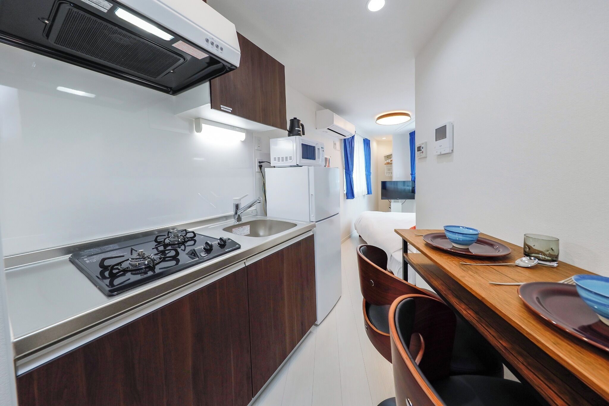 冰箱、微波炉、炉灶、厨具/餐具