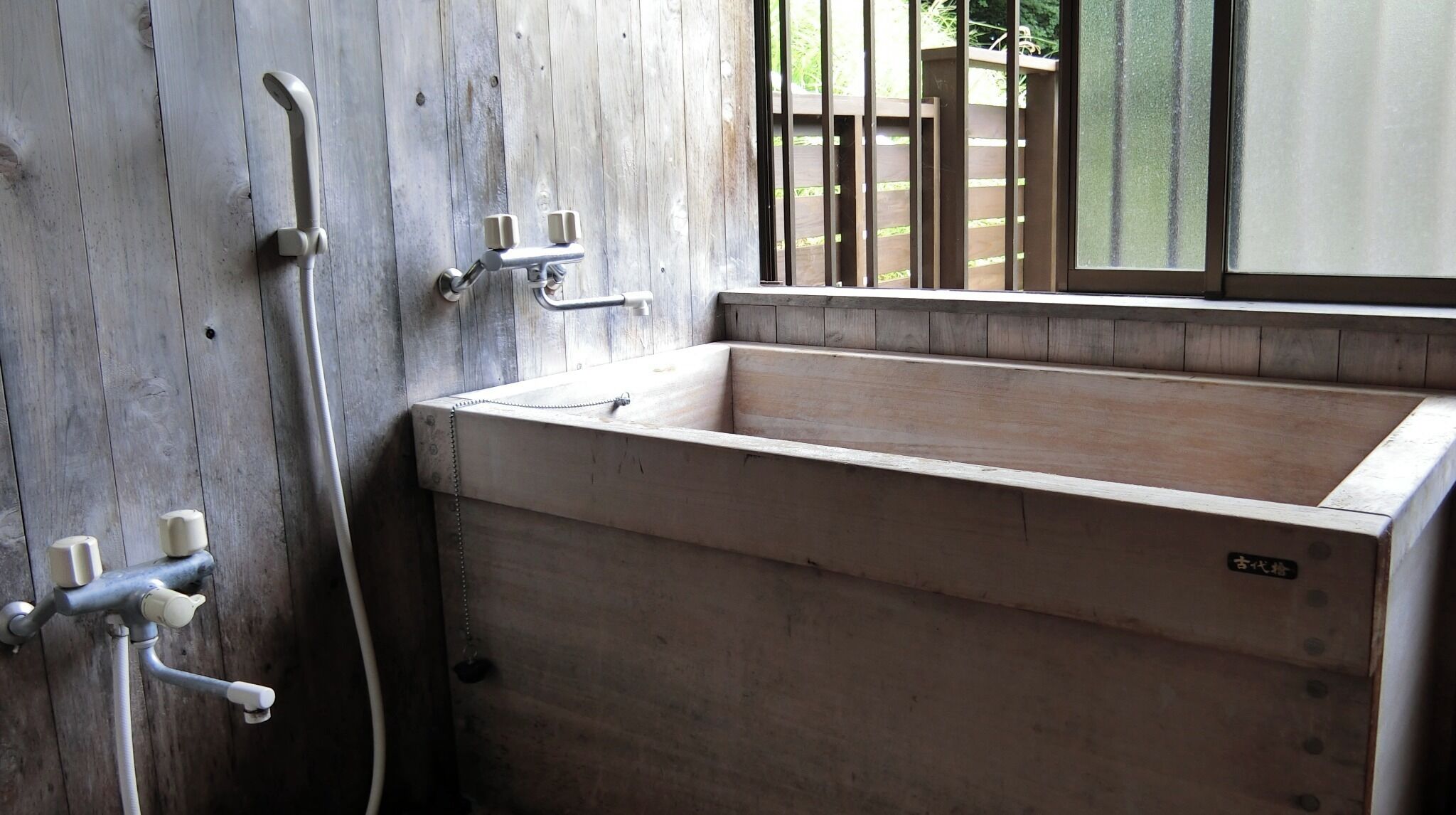 ヘアドライヤー、タオル