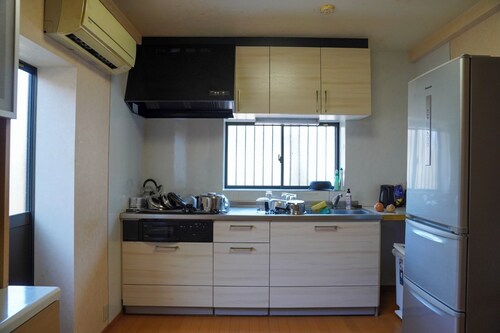 Modern Japanese stay with garden / Takashima Shiga