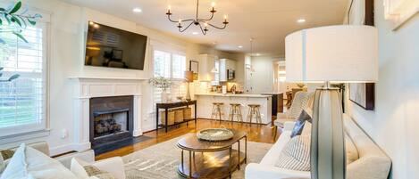 Télévision, cheminée