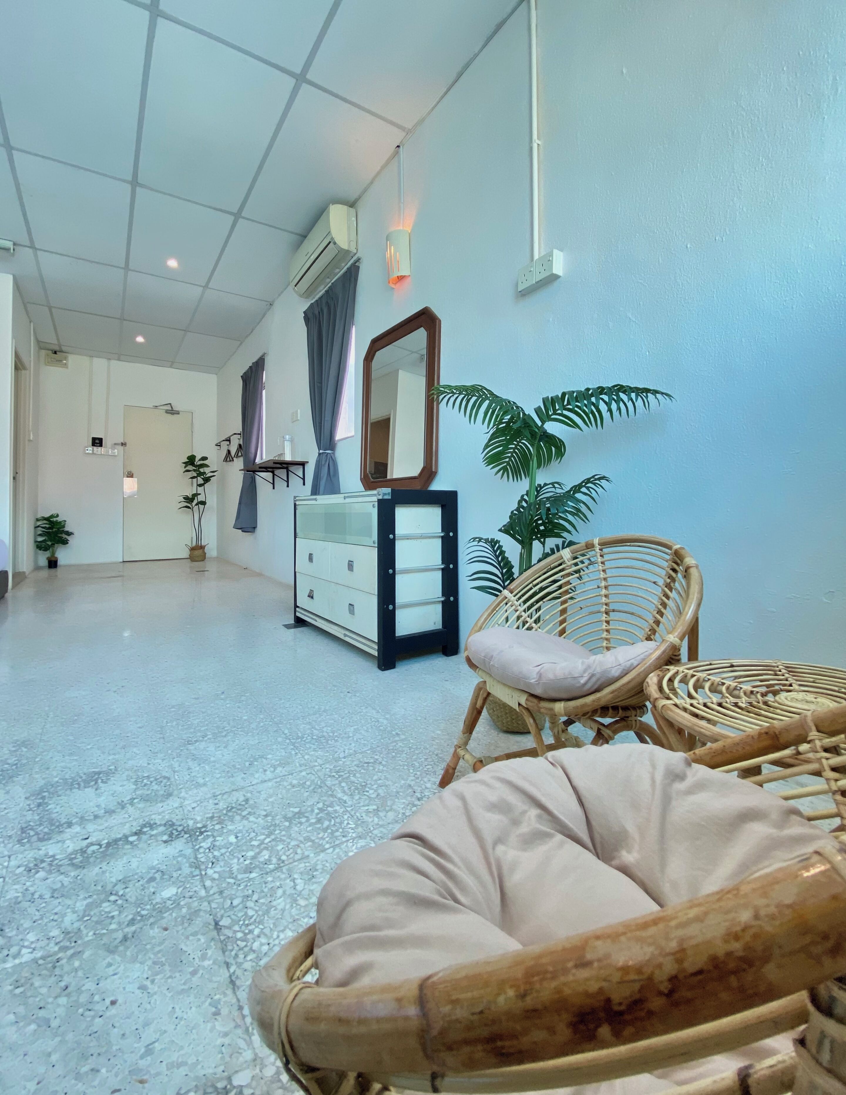 Family Room | Free WiFi