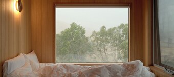 Lake Eildon Retreat, with Lake views, plunge pool and outdoor cinema