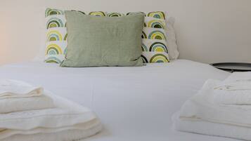 2 makuuhuonetta, silitysrauta/-lauta, internet, vuodevaatteet