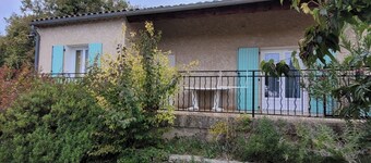 Quiet, detached house close to shops and hiking trails.