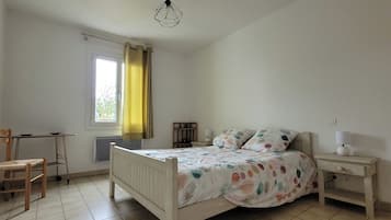 2 Schlafzimmer, BĂŒgeleisen/BĂŒgelbrett, BettwĂ€sche