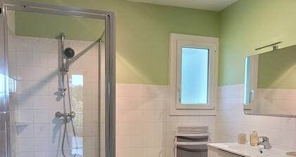 Maison individuelle au calme, proche commerces et de sentiers de randonnées.