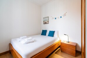 3 bedrooms, iron/ironing board, Internet, bed sheets