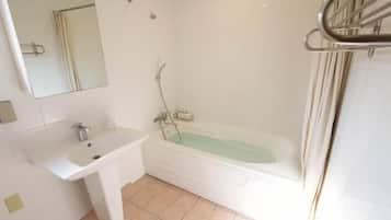 Apartment | Bathroom