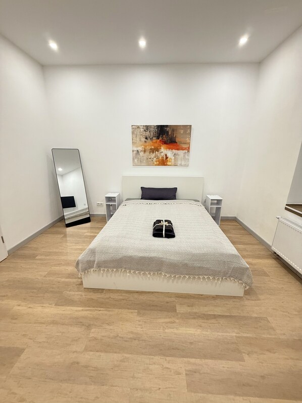 1 Schlafzimmer, Schreibtisch, Bügeleisen/Bügelbrett, kostenloses WLAN