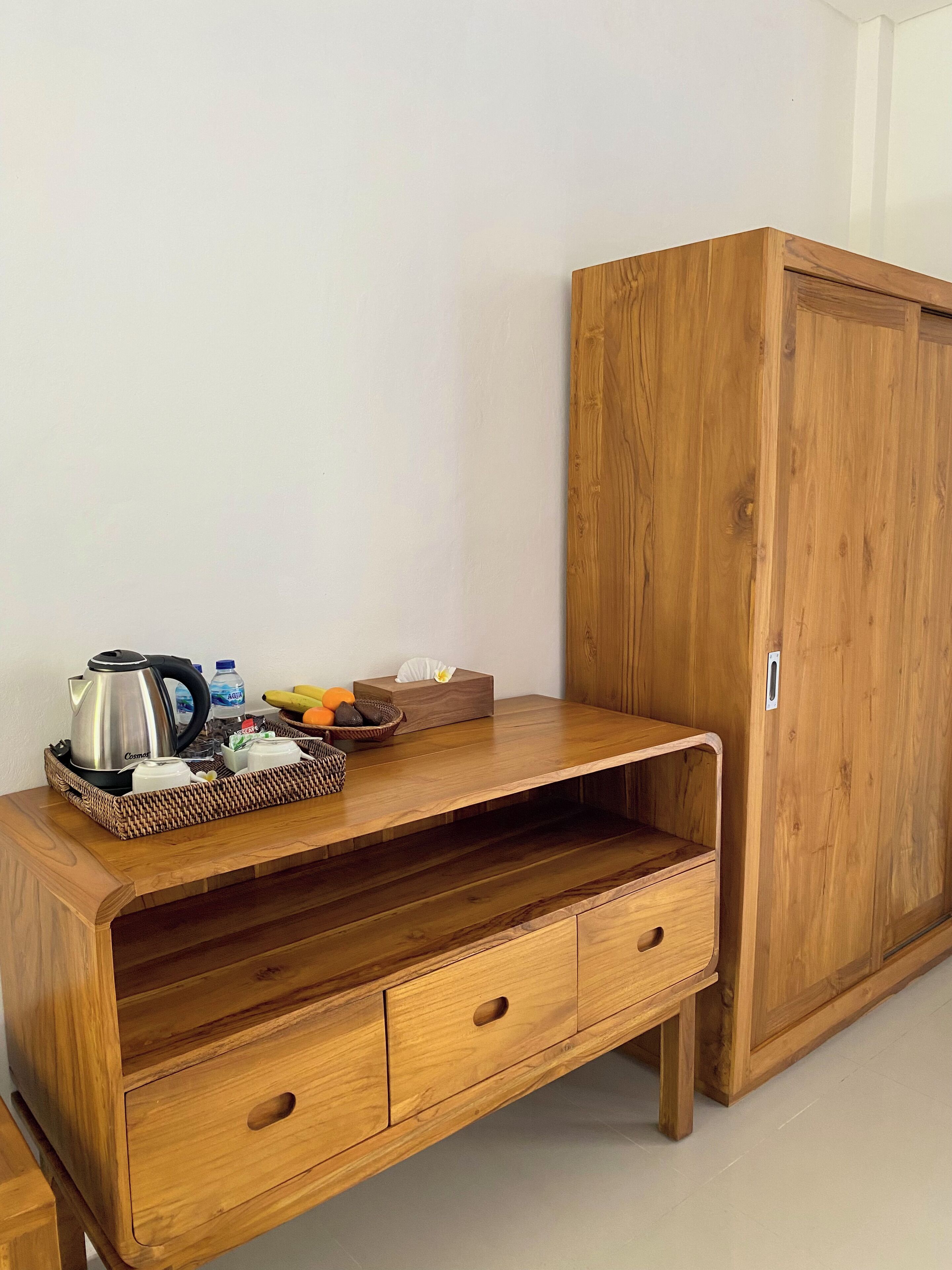 デラックス ダブルルーム | セーフティボックス (室内)、遮光カーテン、WiFi (無料)