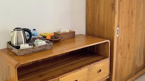 غرفة ديلوكس مزدوجة | خزنة داخل الغرفة وستائر تعتيم وواي فاي مجانًا