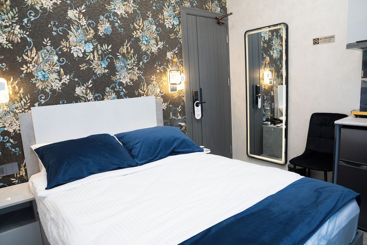 Double Room, City View | In-room safe, blackout drapes, soundproofing, iron/ironing board