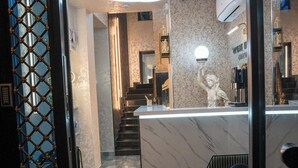 Sınıflandırılmamış resim, 150 üzerinden 2, düğme