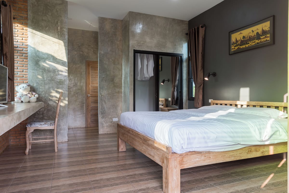 Habitación Deluxe con 1 cama matrimonial o 2 individuales | Caja de seguridad en la habitación y escritorio