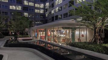 Studio, Multiple Bedrooms, Accessible, Smoking | Exterior