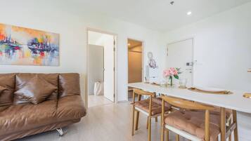 Huoneisto, 2 makuuhuonetta, esteetön, tupakointi sallittu | Ruokasali