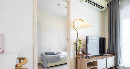 2BR 7 Mins Walk to BTS Bill Included