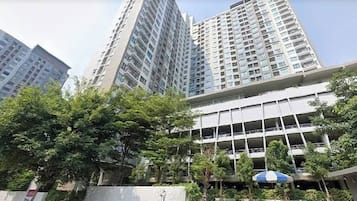 Apartment, 2 Bedrooms, Accessible, Smoking | Exterior