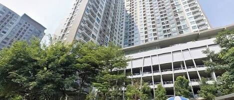 Apartment, 2 Bedrooms, Accessible, Smoking | Exterior