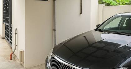 1 BR 5 Mins BTS Bearing 7-11 and Lotus