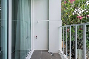 콘도, 침실 1개, 흡연, 수영장 전망 | 발코니